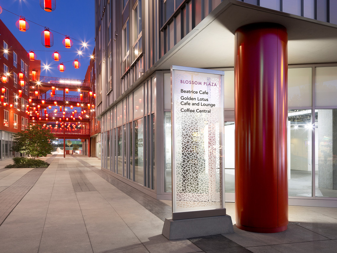 Blossom-Plaza_5_freestanding-retail-tenant-identification-directory-sign-design-chinatown