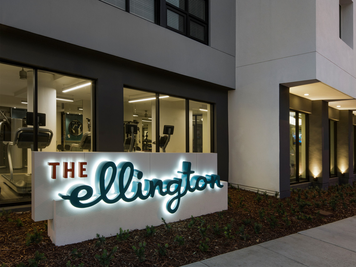 The-Ellington-4-project-identification-monument-night