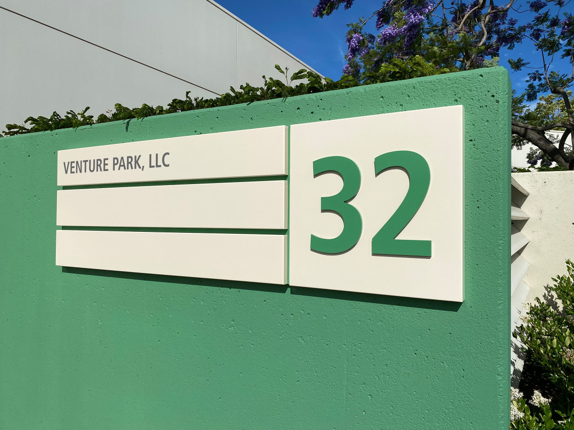 Venture-Park_8-tenant-directory-wall-sign